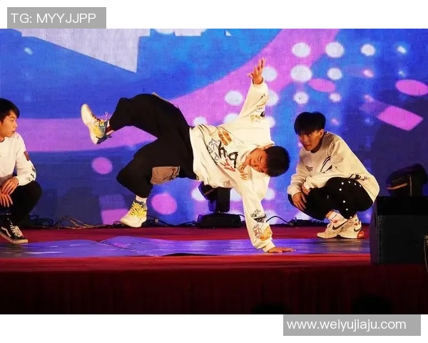 南京街舞队在极限运动联赛中的逆袭之旅展现青春热血与拼搏精神