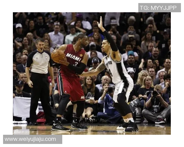 2013年NBA总决赛第三场热火与马刺激战回顾精彩瞬间与关键时刻分析